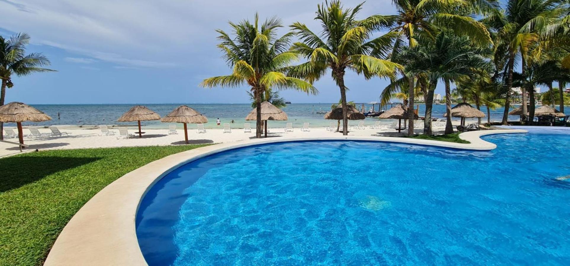 Oceanfront Condo At Unique Location Канкун Экстерьер фото